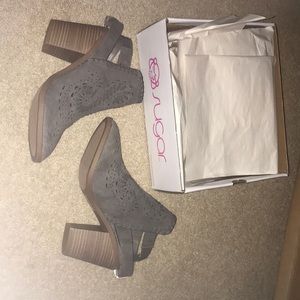 Sugar "Realness" Slingback Booties Grey size 8.5